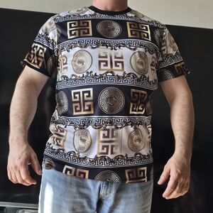 Men's Black and Gold Patterned Tee